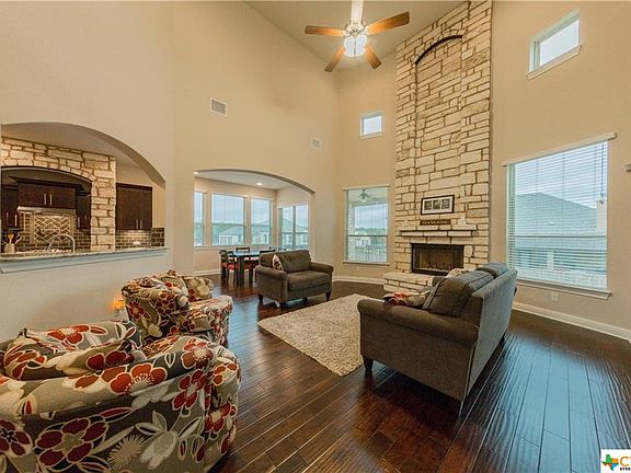 2nd image of 2546 Varrelmann Dr