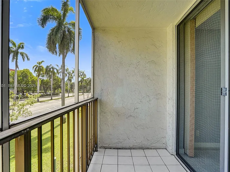 2000 Atlantic Shores Blvd #207 — Photo 18