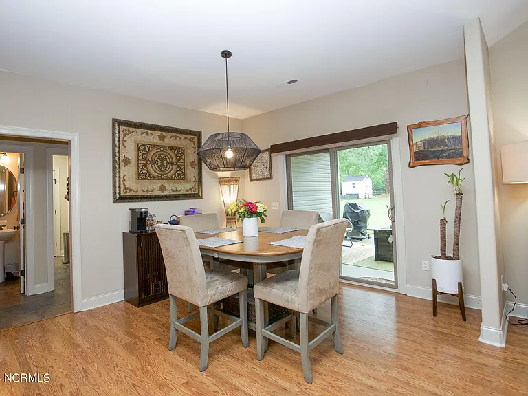 237 Rothbury Dr — Photo 13