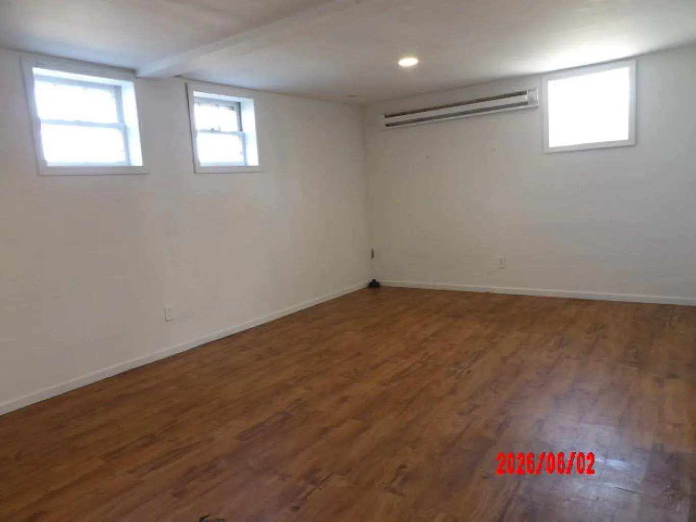 2 bed, 450 sqft, $950 — Photo 3