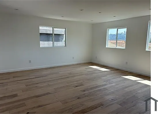 2681 Roseview Ave — Photo 15