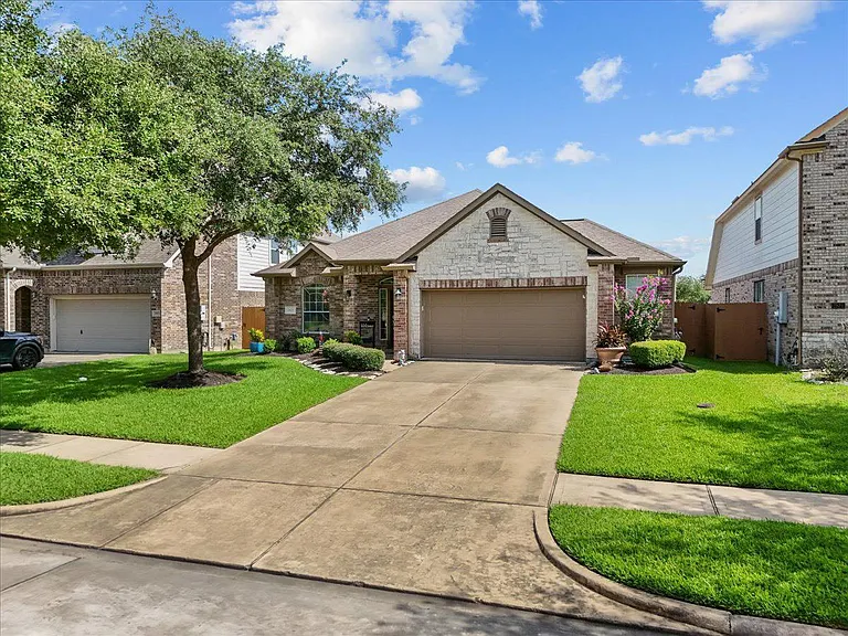 2875 Torano Cir — Photo 2