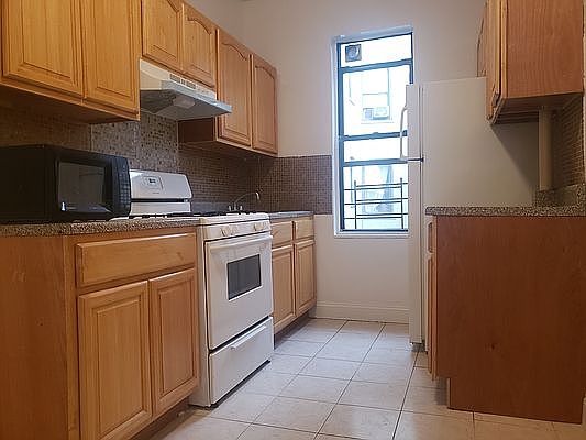5th image of 128 Linden Blvd #16
