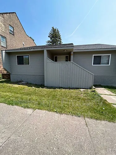 1526 E Superior St Photo 1 1526 E Superior St Photo 1
