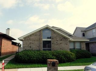 703 Greenridge Dr, Arlington, TX 76017
