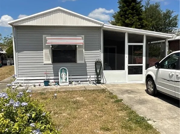 212 S Hart Ave, Avon Park, FL 33825