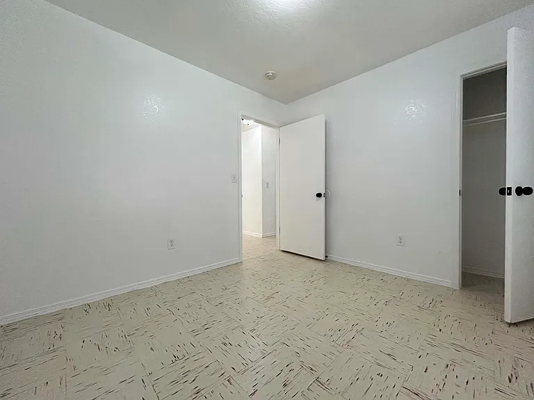 224 Bainbridge Ave — Photo 13