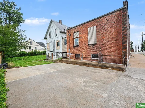 4201 Grand Ave, Omaha, NE 68111