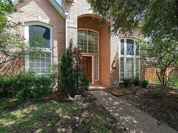 2nd image of 6821 Alcove Ln