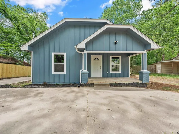 702 S Walnut St, Winnsboro, TX 75494