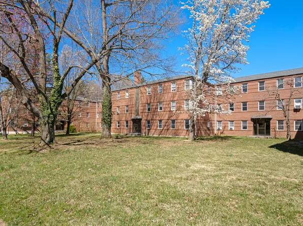 707 S Main St APT B2, Blacksburg, VA 24060