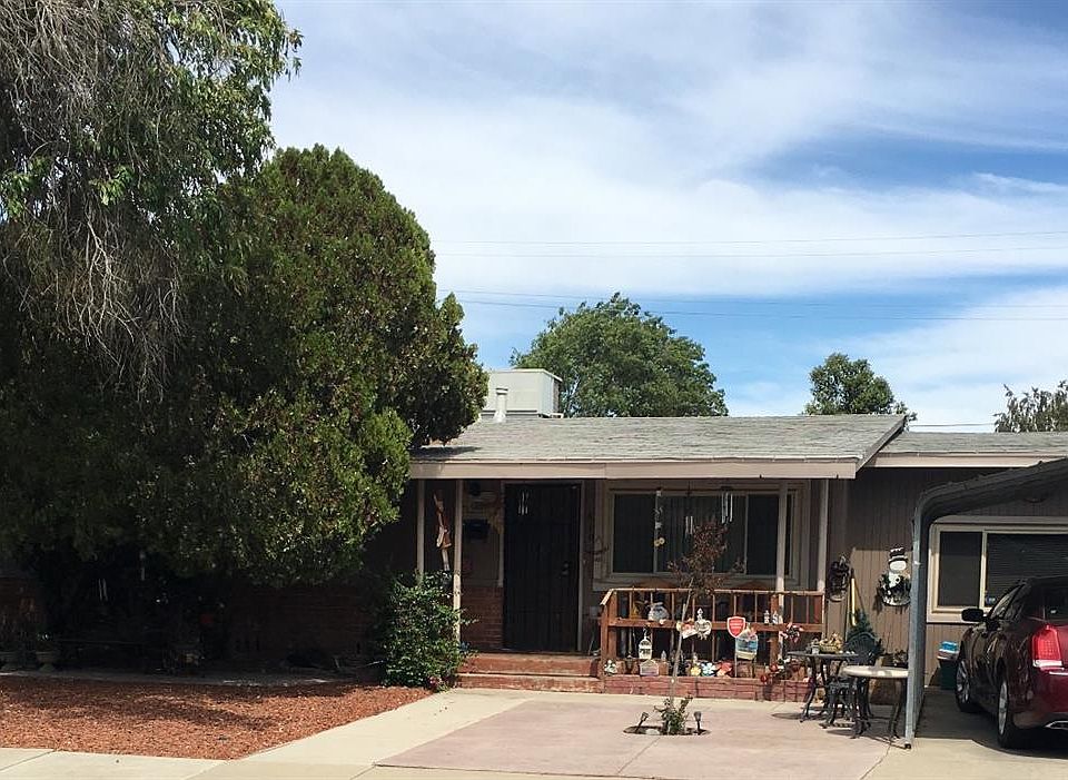 2nd image of 810 Arizona Ave