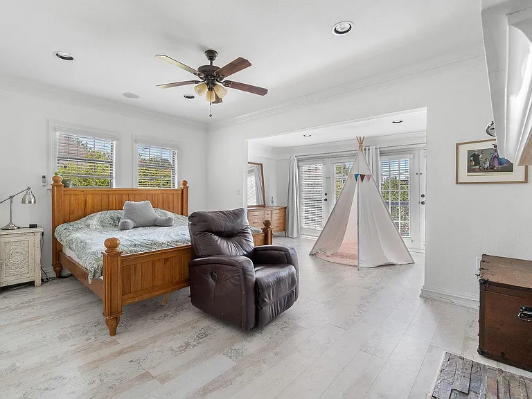 4001 Roswell St — Photo 12