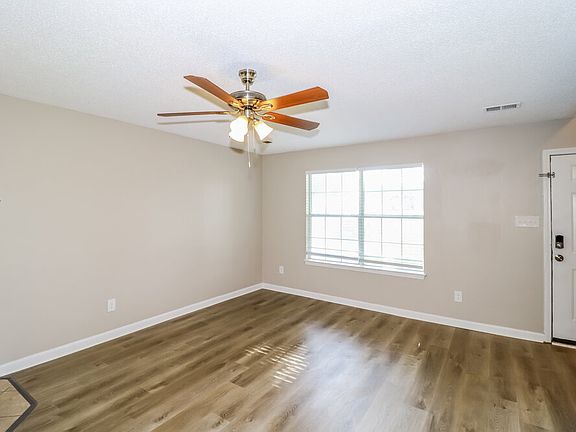 5th image of 7444 Holly Grove Dr