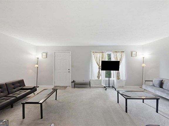 2nd image of 1816 Ashborough Rd SE APT C