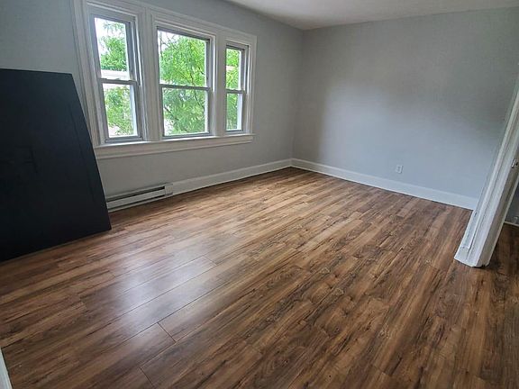 3rd image of 174 S 9th St #3A