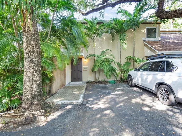 3235 McDonald St #5, Miami, FL 33133