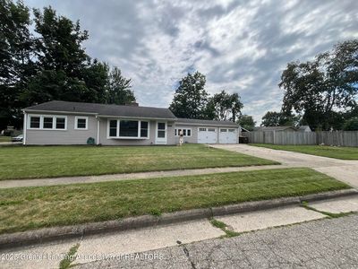 1062 W Colonial Park Dr, Grand Ledge, MI, 48837