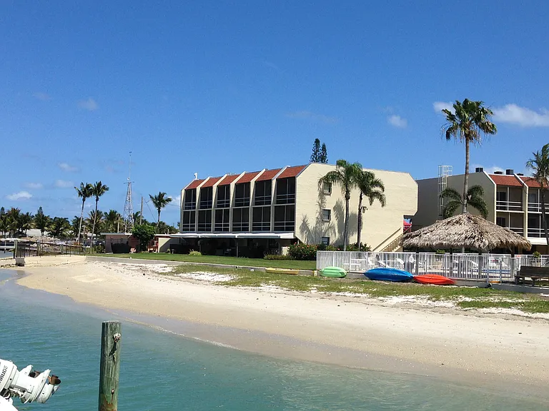 SAND BEACH, POOL, TIKI HUT