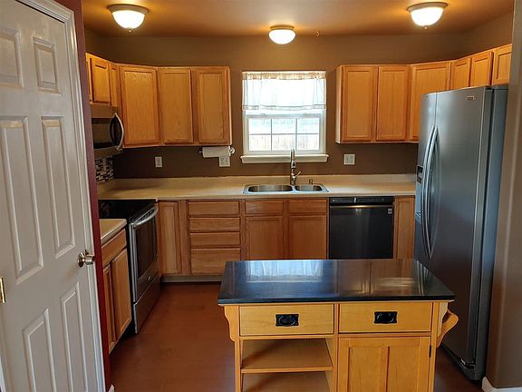 3rd image of 2813 Village Park Dr