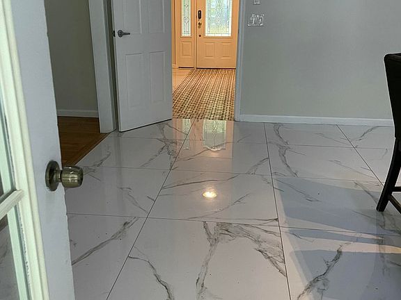 4th image of 7 Woods Rd