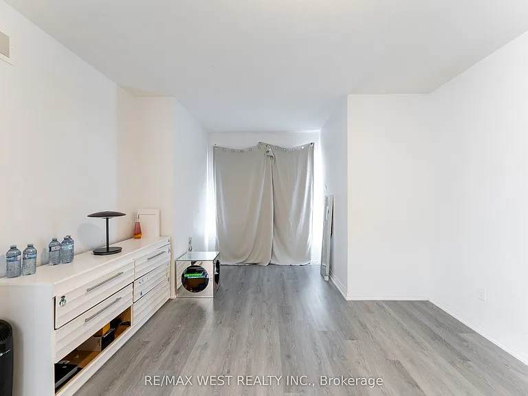 301 Freure Dr — Photo 24