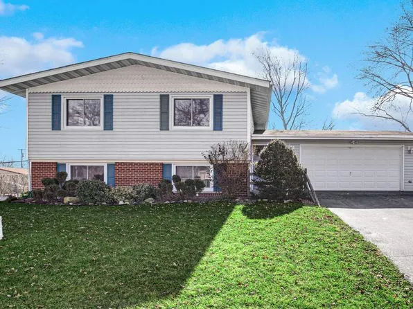 400 Sassafrass Dr, Valparaiso, IN 46385