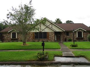 3350 Old Castle Ln, Orange, TX 77630