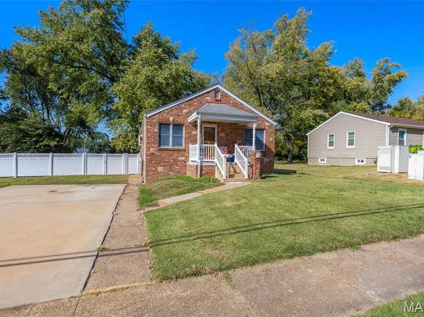 3941 Geraldine Ave, Saint Ann, MO 63074
