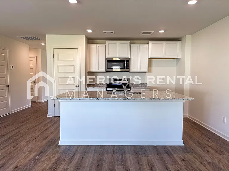 3808 Water Lily Ln — Photo 16