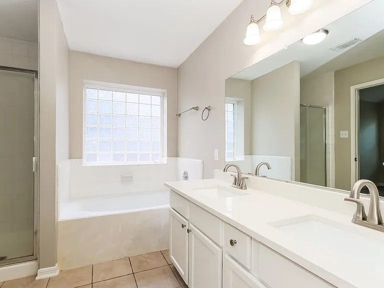 19114 Timber Way Dr — Photo 11