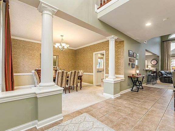 5th image of 8090 Summerhouse Dr W