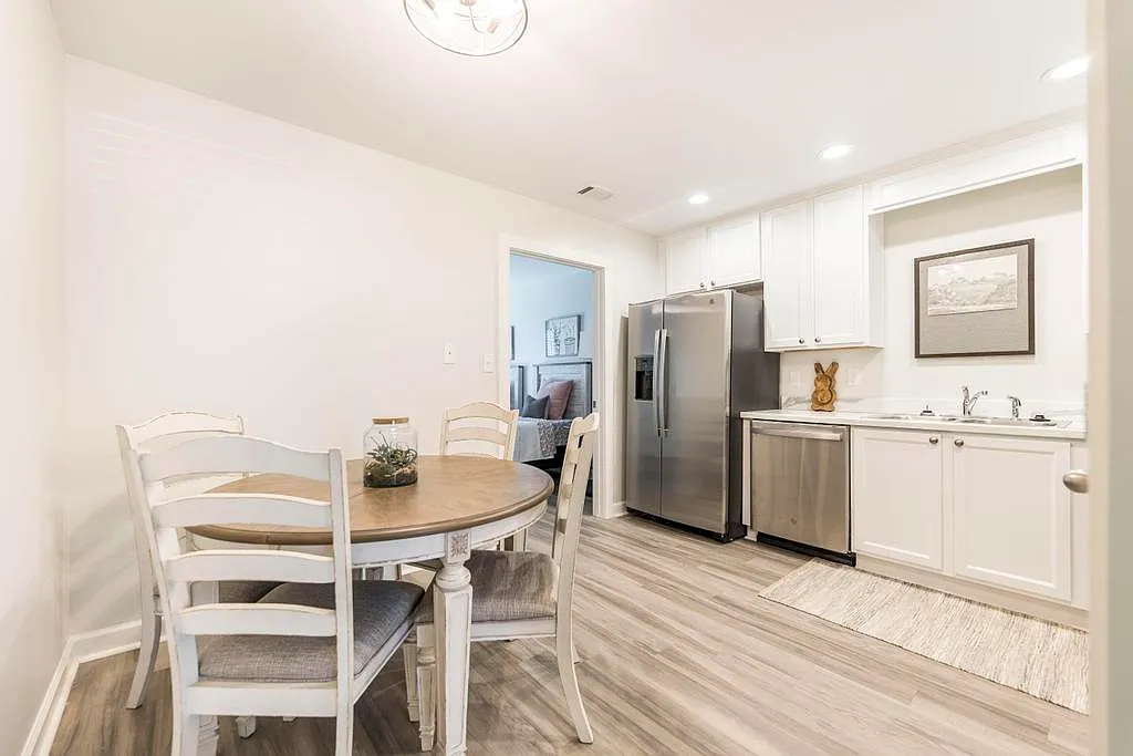 111 Webster Way - 1 — Photo 4