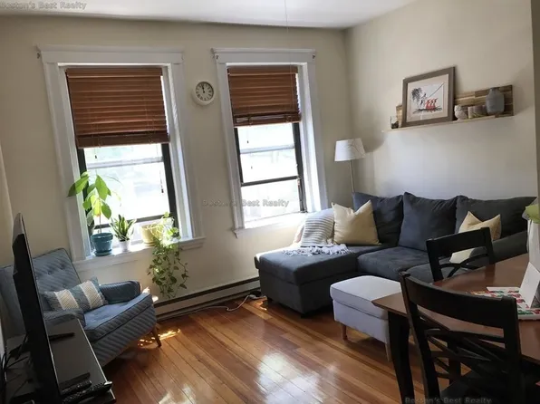 316 Summit Ave, Brighton, MA