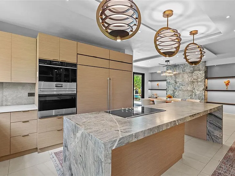 370 Dorado Bch E — Photo 24