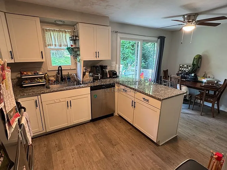 90 Walker Rd — Photo 4
