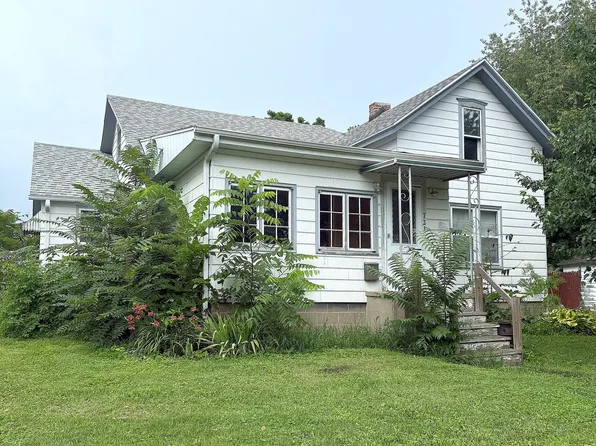 721 Broadway Ave, Sterling, IL 61081