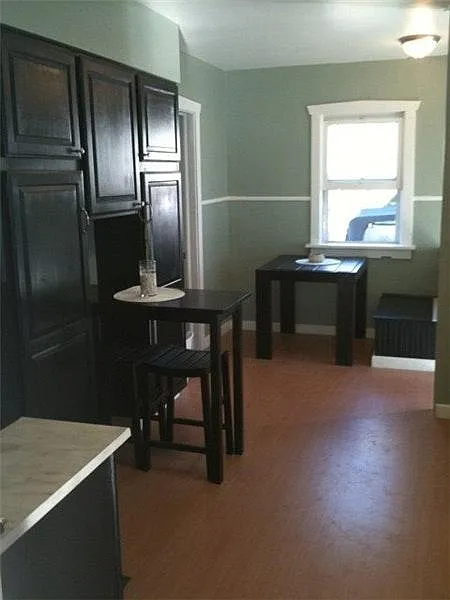 4 bed, 1800 sqft, $2,600 — Photo 3