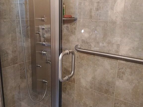 4th image of 8040 18th Ln SE