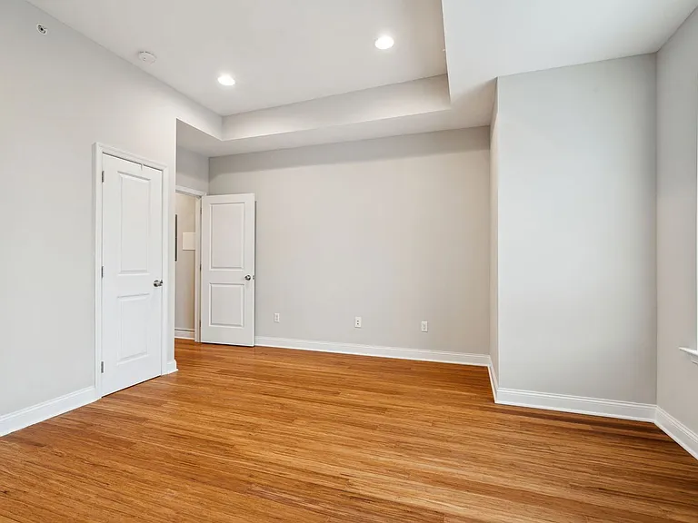 1633 Carpenter St — Photo 21
