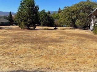 19127 Stonegate Rd, Hidden Valley Lake, CA 95467