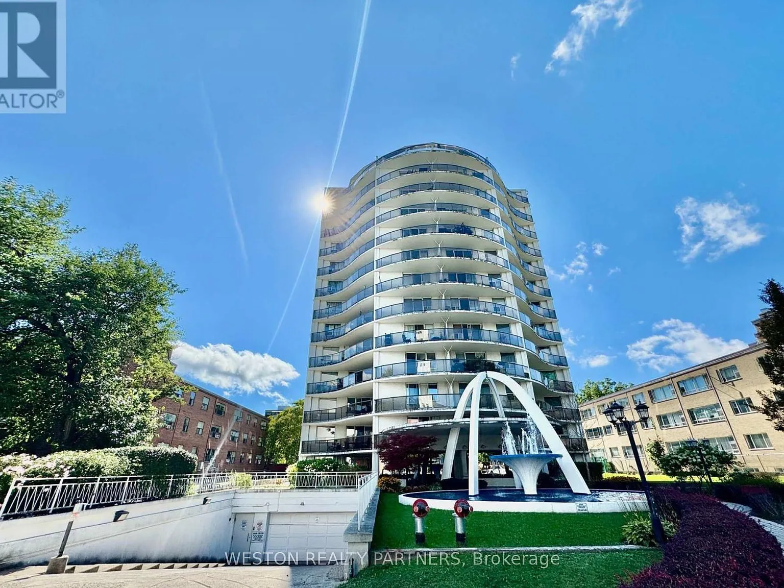 2 bed, $1,900 — Photo 1