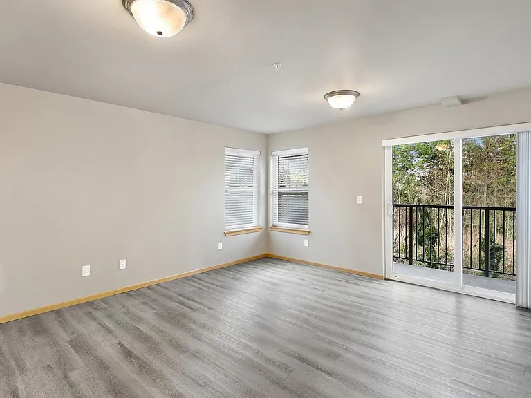Tremezzo Apartments — Photo 66
