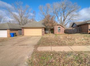 805 Coopers Hawk Dr, Norman, OK 73072