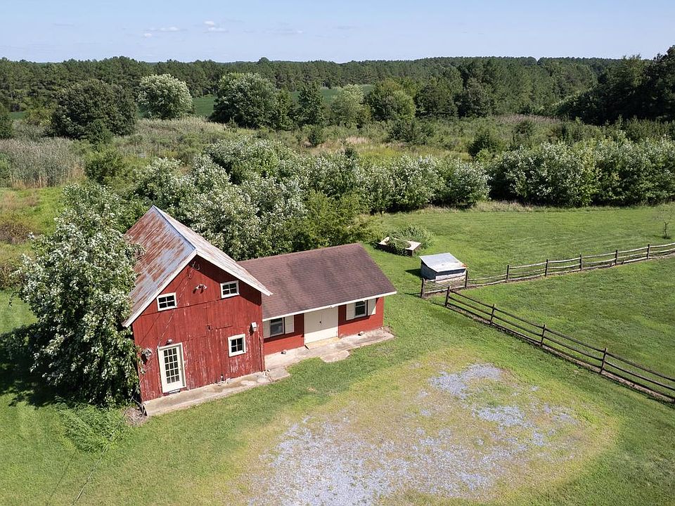 37th image of 885 Hudson Rd