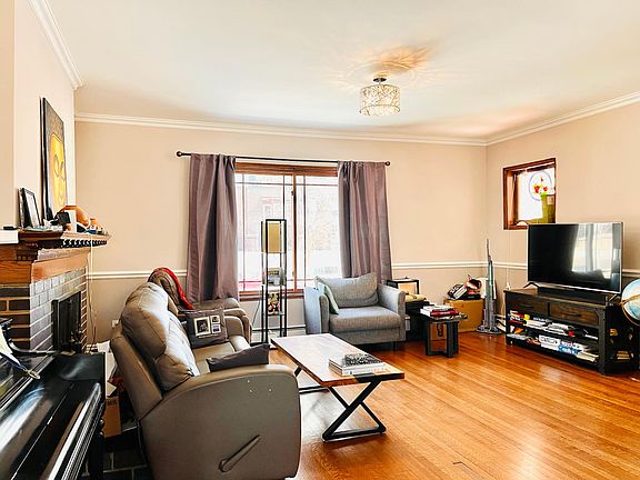 3rd image of 5140 S Cornell Ave