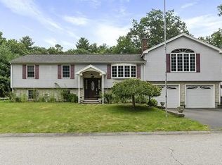169 Freda Ln, Lowell, MA 01854