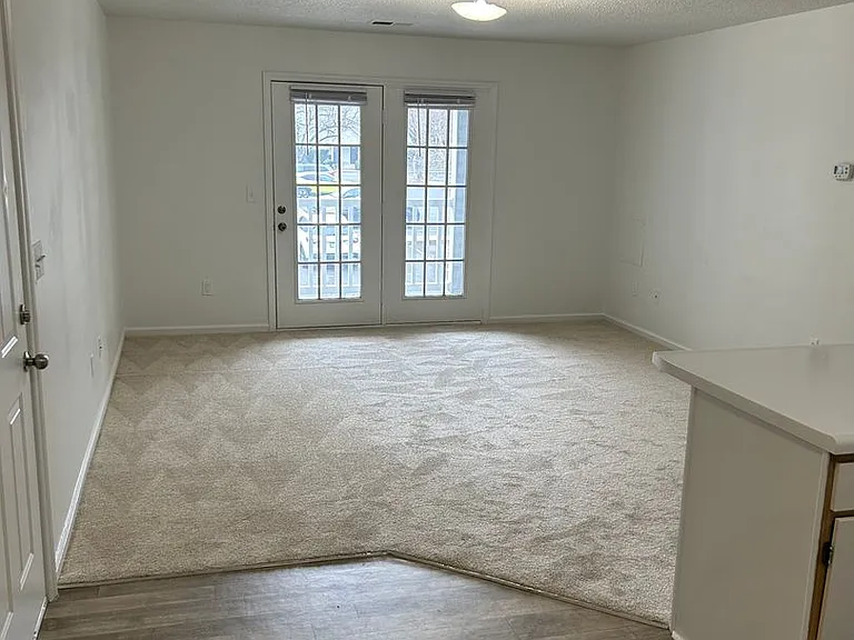Arlington Apartments — Photo 160