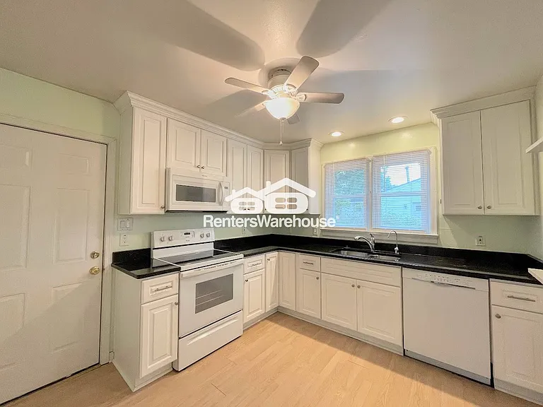 531 Pagewood Dr — Photo 8