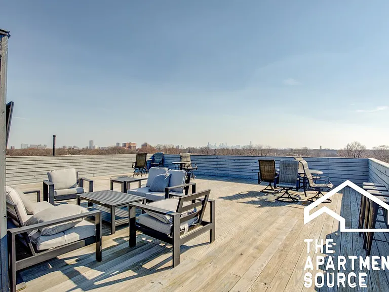 2247 W Lawrence Ave #G2 — Photo 1